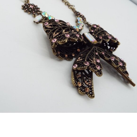 Betsey Johnson Large Bow Pink Crystal Rhinestone Faux Pearl Statement Necklace - Picture 8 of 10